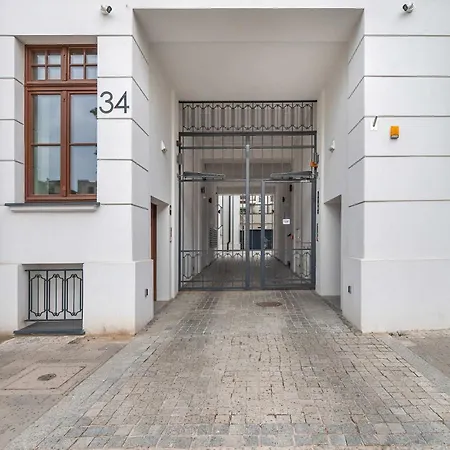 Elegant For 4 People In By Renters דירה *