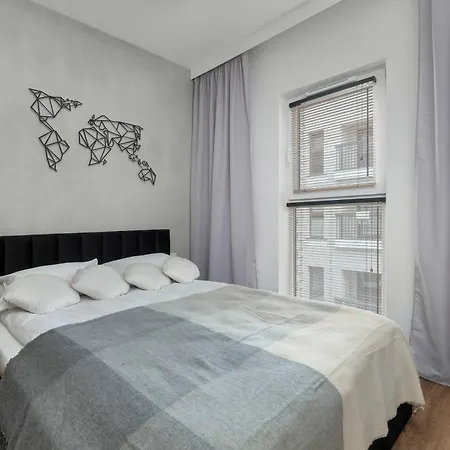 דירה Elegant For 4 People In By Renters *