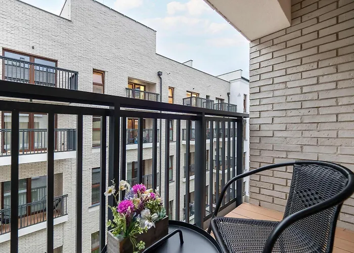 Elegant For 4 People In By Renters *